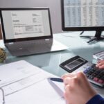 Factors That Affect the Performance of the Nasdaq Index and the Dow Jones